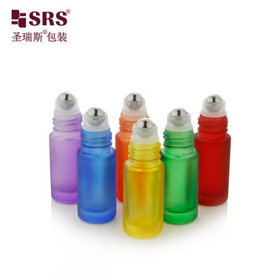 Luxuriöse farbenfrohe, farbige, matte, fertiggestellte Glasflasche mit Rollkugeln, Flaschen mit Parfümöl, Rollon
